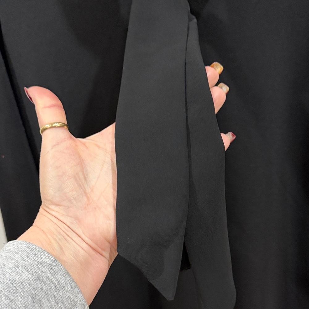 Susan Graver Black Women's Top - size Large - Picture 4 of 8